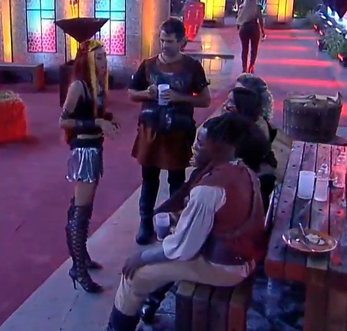 A cantora foi direta ao questioná los como reagiram com seu retorno da roça