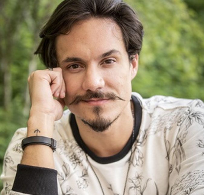 Eliezer revela que descobriu problema raro no coração: Estou cuidando para não se tornar grave Os ex BBB tranquilizou os fãs e disse que já está tratando