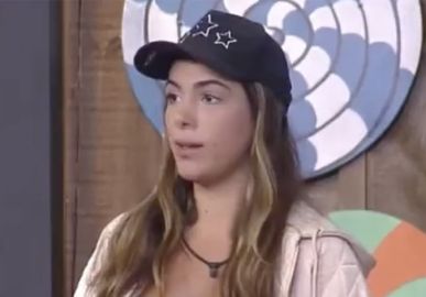 Pétala Barreiros rebate críticas sobre voz e revela que teve transtorno alimentar