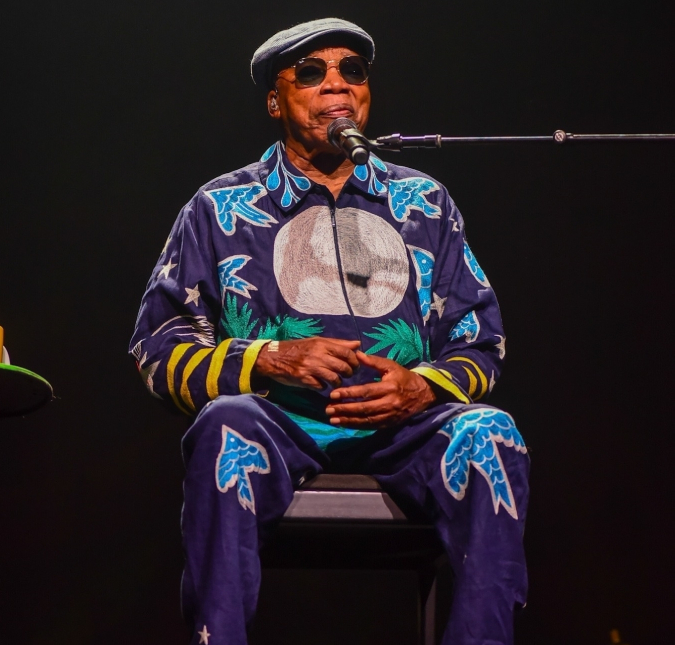 Após último <I>show</i>, Milton Nascimento faz questão de mandar recado de agradecimento aos fãs
