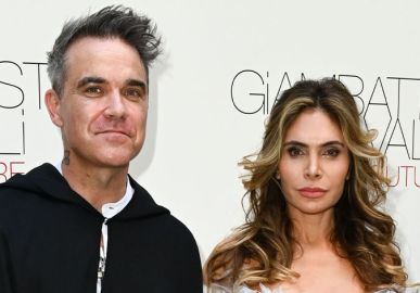 Aos 43 anos de idade e mãe de quatro filhos, esposa de Robbie Williams diz que a vida sexual está <i>completamente morta</i>