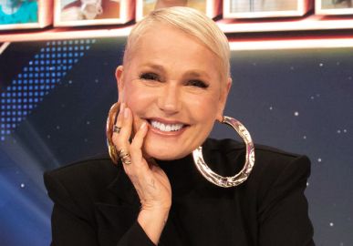 Xuxa Meneghel fica incomodada com clima em velório de Pelé: <i>Tem gente sorrindo</i>
