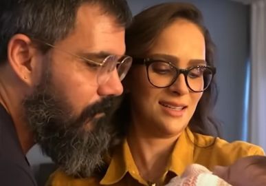Com a filha internada, Letícia Cazarré fala sobre atitudes egoístas e fé: <i>O Senhor jamais nos abandonará</i>