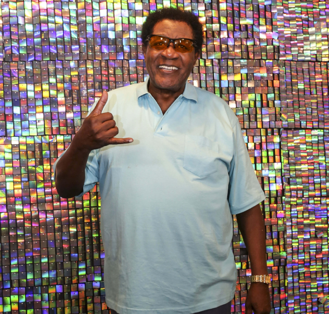 Tony Tornado fala sobre prisão após subir ao palco no <i>show</i> de Elis Regina: - <i>Fui preso, mas com muito prazer</i>