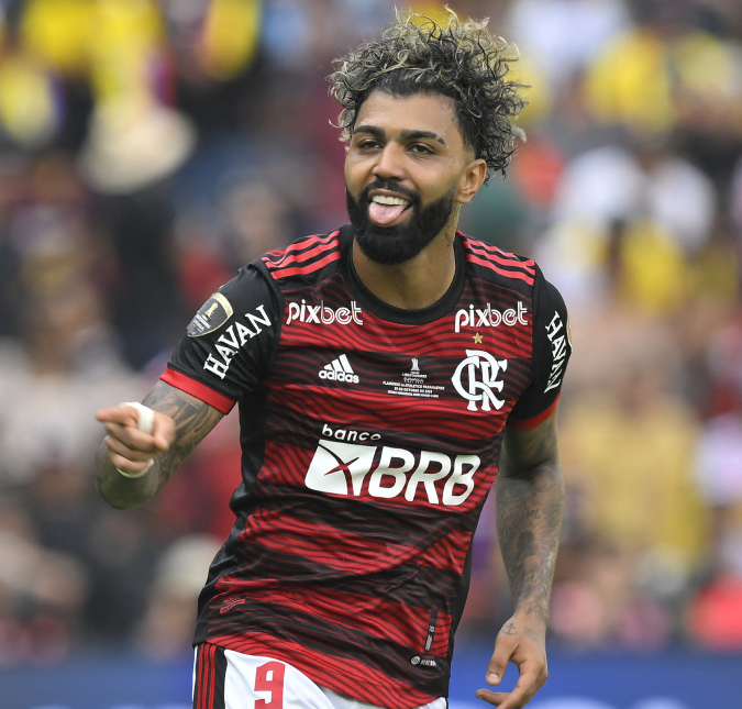 Gabigol perde a paciência com torcedor e solta o verbo