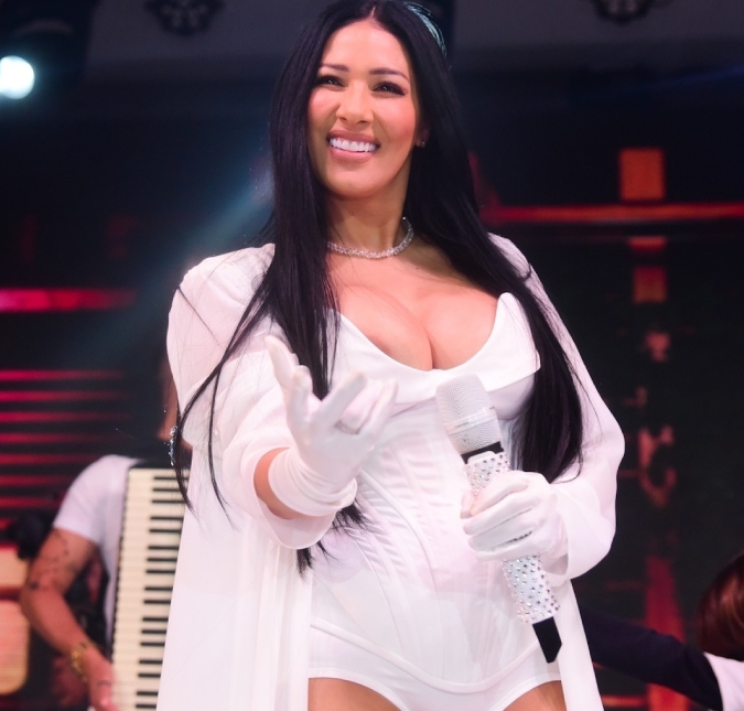 Simaria Mendes posa de biquíni e provoca: <i>A antiga Simaria morreu</i>; veja o clique!