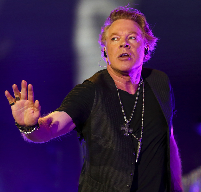 Axl Rose se irrita com drones durante <i>show</i> do <i>Guns N' Roses</i> na Austrália: <i>Não é algo que estamos acostumados</i>