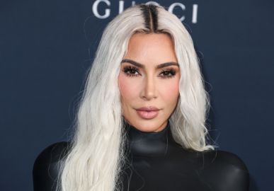 Kim Kardashian se manifesta sobre a polêmica campanha da <I>Balenciaga: Fiquei abalada com as imagens perturbadoras</I>