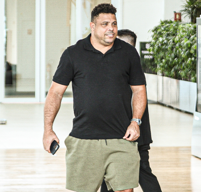 Ronaldo Fenômeno tranquiliza os fãs e fala sobre estado de saúde após testar positivo para a Covid-19: <I>Quase sem nenhum sintoma</i>