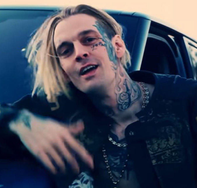 Cinzas de Aaron Carter serão depositadas com as de sua irmã Leslie Carter, revela site