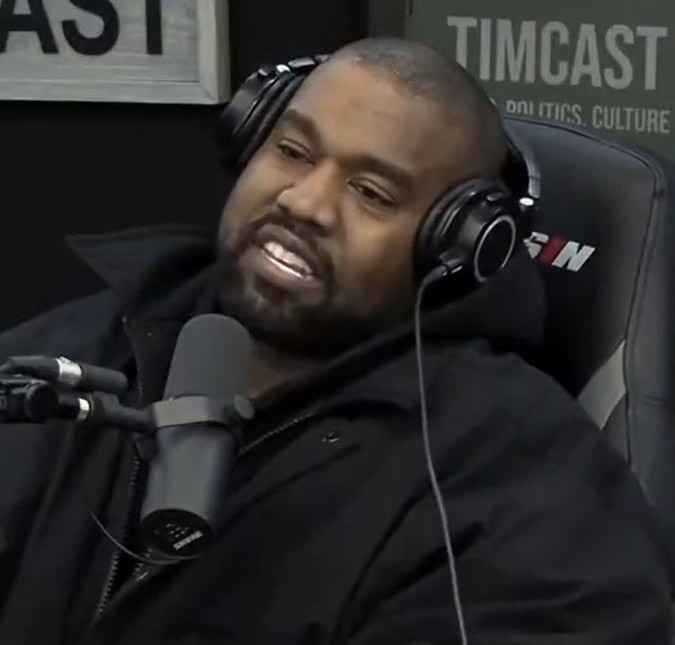 Kanye West decide abandonar entrevista após ser questionado sobre falas antissemitas