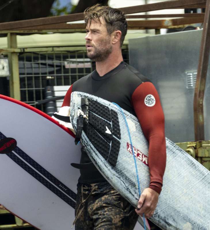 Chris Hemsworth anuncia pausa na carreira para cuidar dos filhos