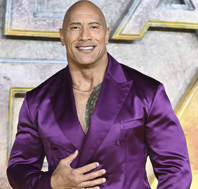 Dwayne Johnson compra estoque de chocolate de mercado que costumava roubar quando era adolescente