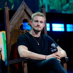 CCXP22 confirma presença de Alexander Ludwig, da série “Vikings