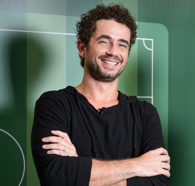 No Qatar para a Copa do Mundo, Felipe Andreoli fala de preocupação com cirurgia de Rafa Brites: <i>Nunca tinha visto tão abatida</i>