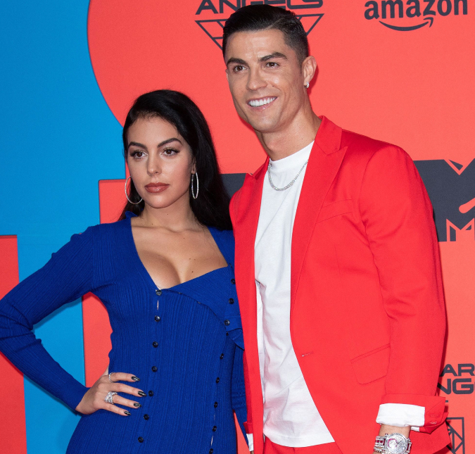 Georgina Rodriguez curte Copa do Mundo do Qatar ao lado de filhos de Cristiano Ronaldo