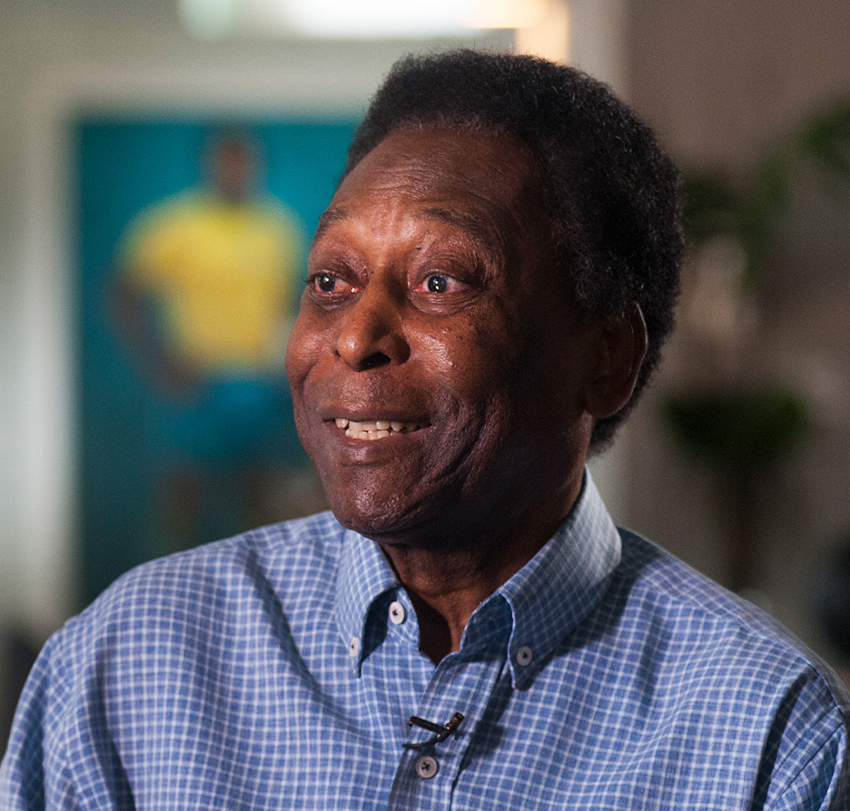 Internado, Pelé recebe homenagem em Qatar e atualiza estado de saúde