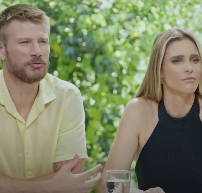 Casal apresenta o programa de variedades Bem Juntinhos