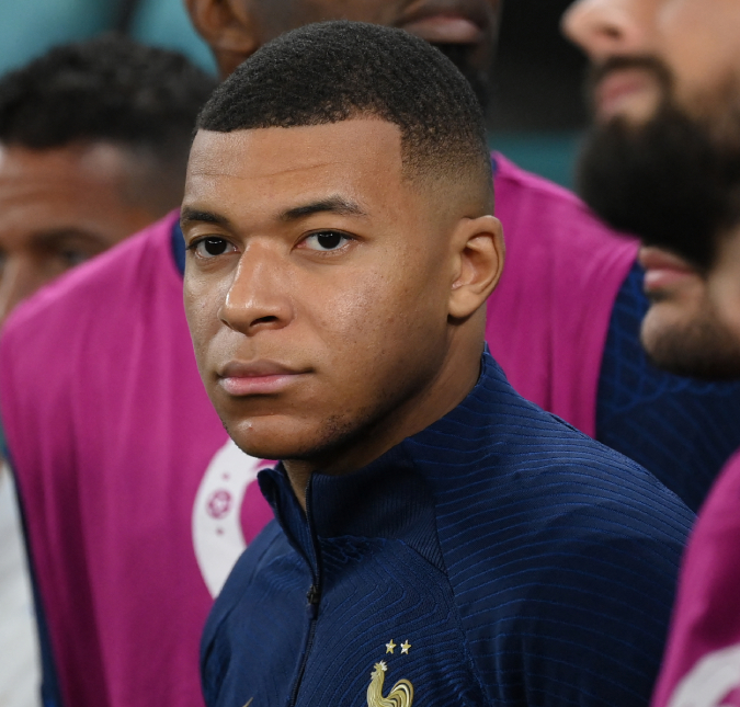Craque da seleção francesa, Mbappé, pede orações para Pelé