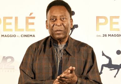 Morre Edson Arantes do Nascimento, o Pelé, aos 82 anos de idade