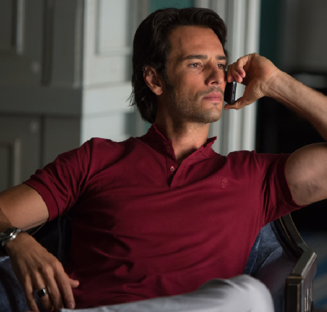 Na <I>CCXP22</I>, Rodrigo Santoro agita os fãs ao falar sobre a série <I>Wolf Pack</I>