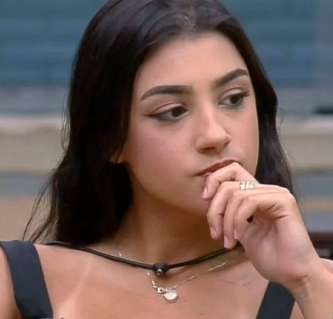 Bia Miranda tenta decifrar mensagens de parentes: <I>Minha avó não iria me deixar se eu tivesse muito queimada</i>. Veja o que rolou na madrugada de <I>A Fazenda 14</i>