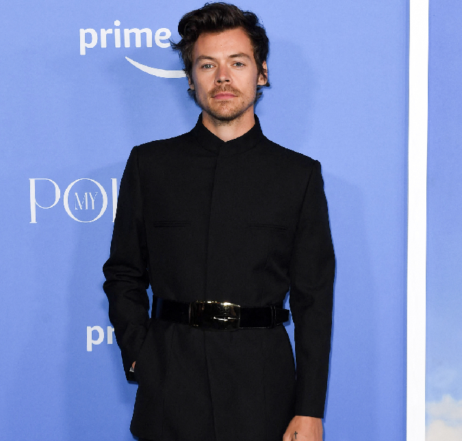 Mesmo com muita chuva, Harry Styles encanta fãs com <i>show</I> cheio de sucessos