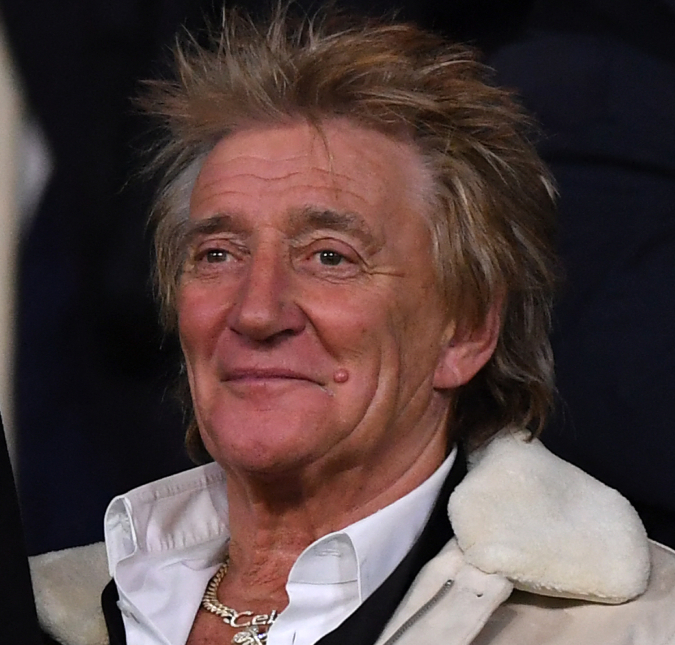 Filho de Rod Stewart dá um verdadeiro susto no cantor após desmaiar e ficar azul