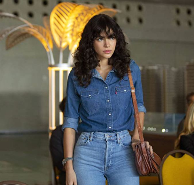 A série Maldivas teve uma super produção e divulgação. O público esperou muito tempo pelo lançamento, mas quando a primeira temporada saiu, a Netflix decidiu deixar por aí mesmo. Foi uma pena, já que a série ficou no top 10 no Brasil por muito tempo. A série Maldivas teve uma super produção e divulgação. O público esperou muito tempo pelo lançamento, mas quando a primeira temporada saiu, a Netflix decidiu deixar por aí mesmo. Foi uma pena, já que a série ficou no top 10 no Brasil por muito tempo.