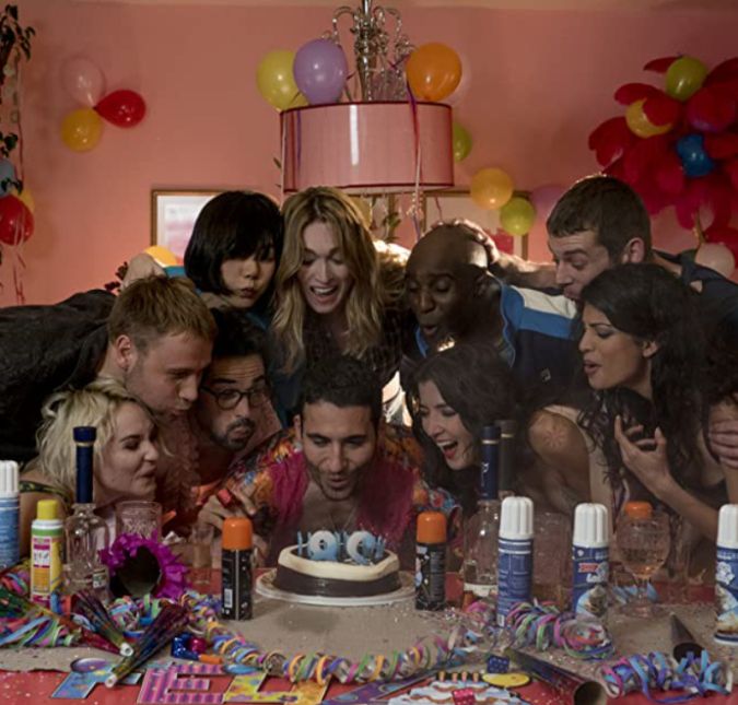 Sense 8 também tinha espaço garantido no coração dos fãs, mas a Netflix teve que cancelar a produção pelos altos custos das filmagens. Uma pena, né? Sense 8 também tinha espaço garantido no coração dos fãs, mas a Netflix teve que cancelar a produção pelos altos custos das filmagens. Uma pena, né?
