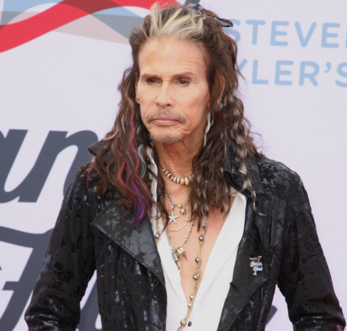 Steven Tyler, líder do <I>Aerosmith</i>, cancela <I>shows</i> por conta de problema de saúde