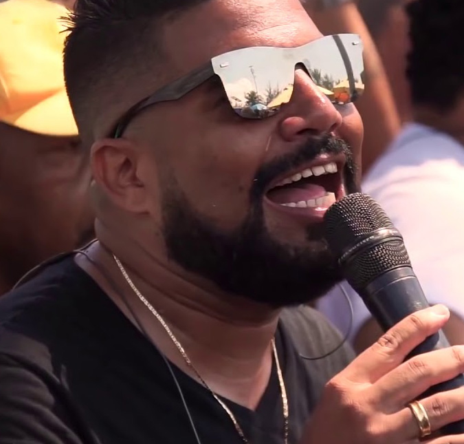 Vocalista do grupo de pagode <i>Clareou</i> é internado por conta de problemas com álcool