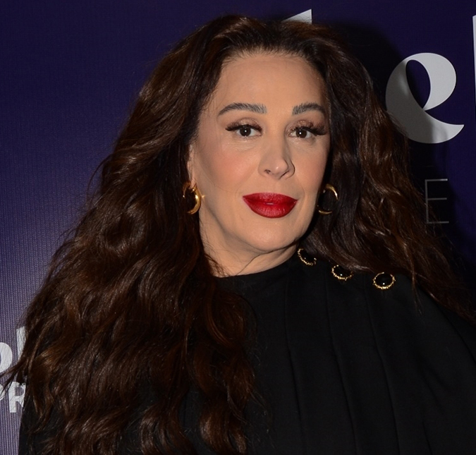 Grávida, Claudia Raia dá resposta atravessada para jornalista que perguntou o nome do seu filho: <i>- Você está atrasadíssimo</i>
