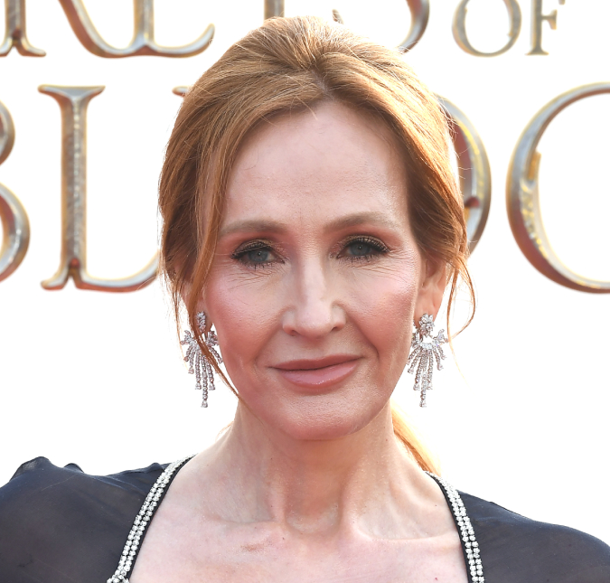 J. K. Rowling, autora de <I>Harry Potter</I>, lança projeto de apoio a mulheres vítimas de violência sexual