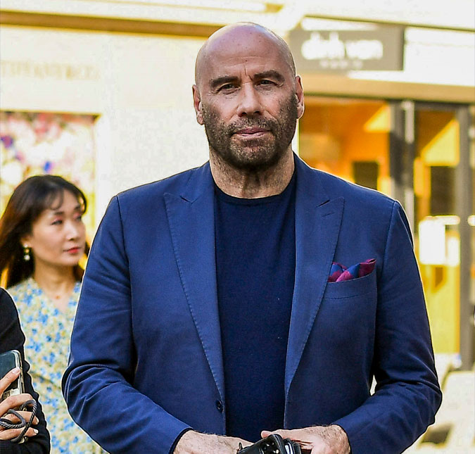 John Travolta estaria enfrentando dificuldades para vender mansão, diz jornal
