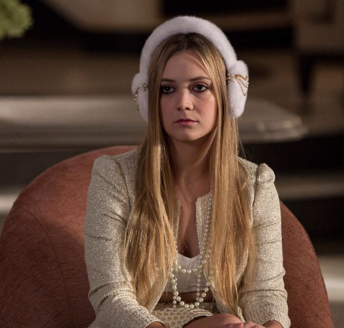 Billie Lourd, atriz de <i>American Horror History</i>, apresenta a filha recém-nascida