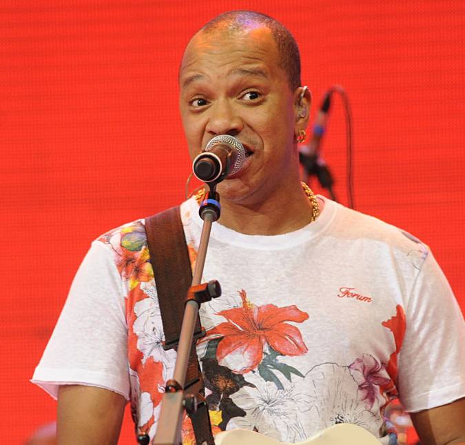 Após homenagem do Molejo, filho de Anderson Leonardo atualiza sobre estado de saúde do pai: - <i>Se recuperando</i>