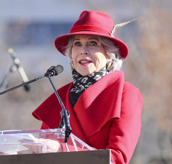Jane Fonda revela que câncer está sob controle e comemora: <i>Posso interromper a quimioterapia</i>