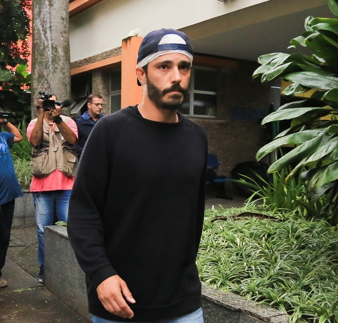 Testemunha relata que Thiago Rodrigues só notou ferimento quando estava dentro do taxi, diz jornal