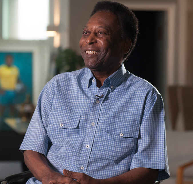 Pelé assiste a final da <i>Copa do Mundo do Qatar</i> ao lado das filhas, no hospital