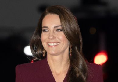 Kate Middleton dedica árvore à Rainha Elizabeth II, confira