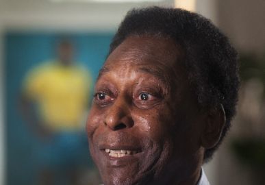 Filha de Pelé conta que a família irá passar o Natal no hospital: <i>Decidimos com os médicos que será melhor</i>
