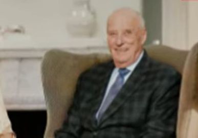 Após três dias internado, Rei Harald da Noruega recebe alta hospitalar