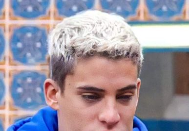 Após cobrir homenagem à mãe de Neymar, Tiago Ramos faz nova tatuagem, confira