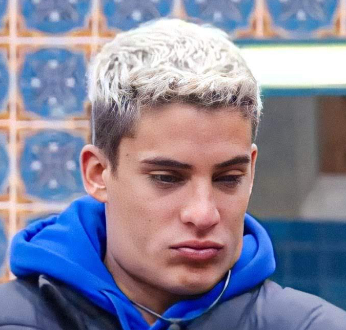 Após cobrir homenagem à mãe de Neymar, Tiago Ramos faz nova tatuagem, confira