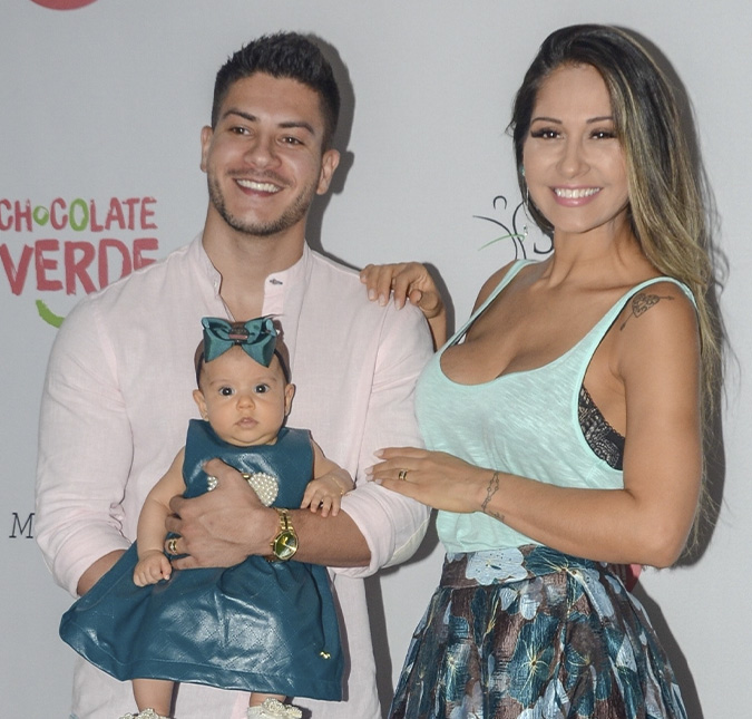 Arthur Aguiar rebate críticas sobre viver relacionamento tóxico: - <i> Não sabe nada da minha vida</i>