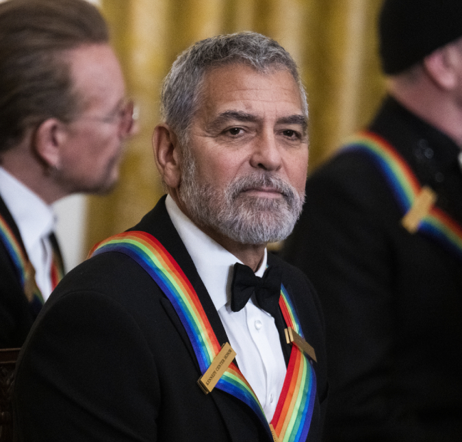 George Clooney teria dado conselhos para Julia Roberts sobre o casamento da atriz; diz site