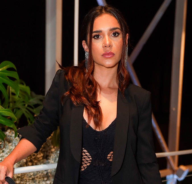 Gizelly Bicalho sofre acidente de carro durante viagem: <i>Fomos arremessados</i>