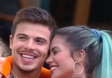 Tati Zaqui e Thomaz Costa param de se seguir nas redes sociais e funkeira desativa <i>Twitter</i>