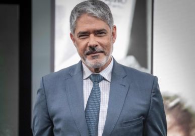 William Bonner e Renata Vasconcellos realizam abertura impactante no <I>Jornal Nacional</i> após a morte de Pelé, veja!